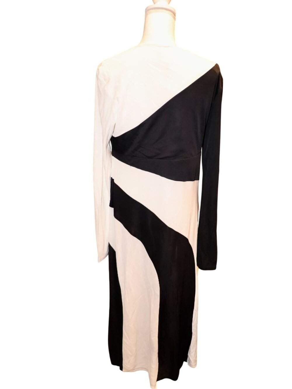 Farm Rio Black And White Cut-Out Long Sleeve Midi Dress, Large NWT - Picture 4 of 6